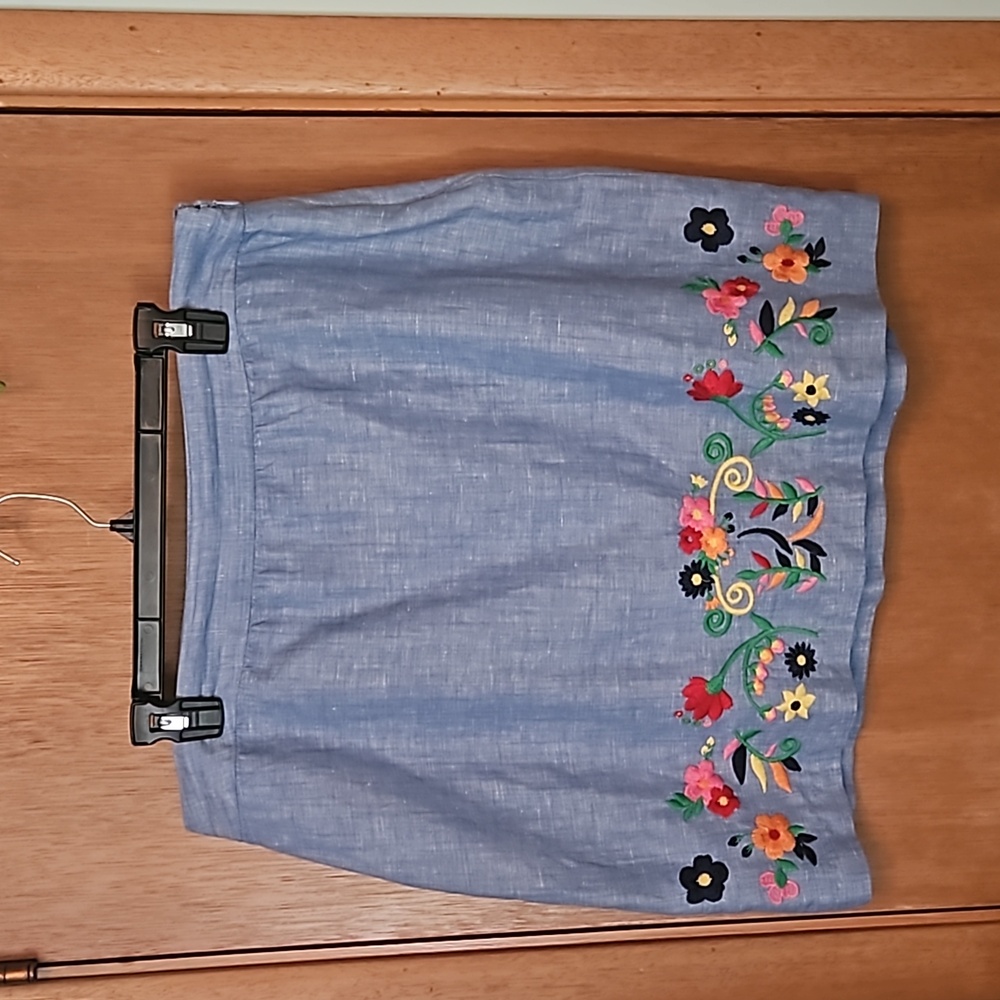 Talbots Light Blue Chambray Embroidered Skirt sz 14
